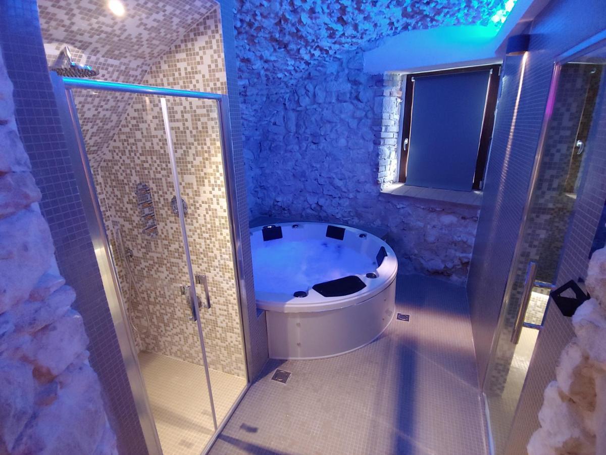Castello Di Fagnano -Albergo Diffuso & Spa Fagnano Alto Exteriör bild